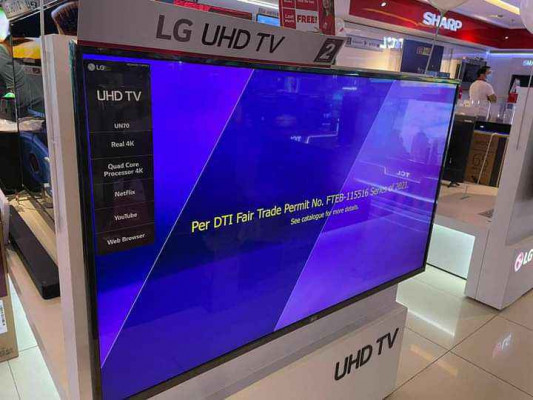 LG UHD SMRT TV