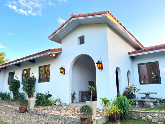 Stately Welcoming Rest House For Sale In Alfonso, Cavite