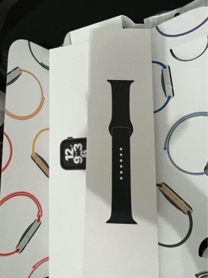 RUSH ORIG APPLE WATCH SE (w/ warranty and receipt)