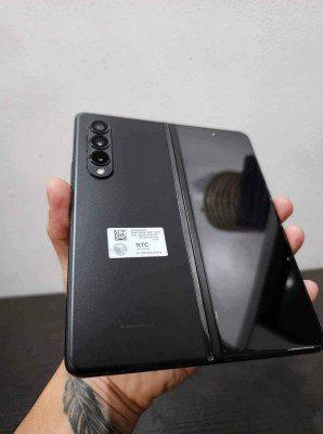 Samsung Z Fold 3