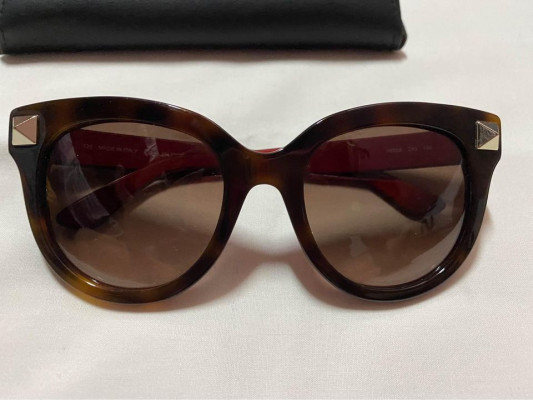 Valentino Cat Eye Sunglasses - V658S