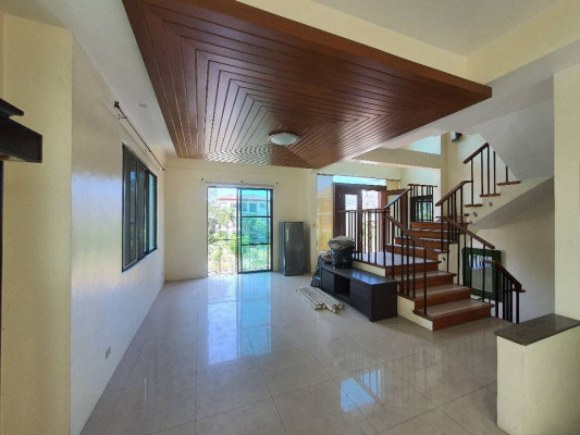 Mckinley Hill Village house 5 bedrooms Mckinley west ayala alabang