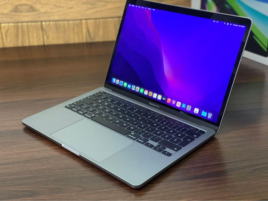 MacBook Pro 2022 Touch Bar