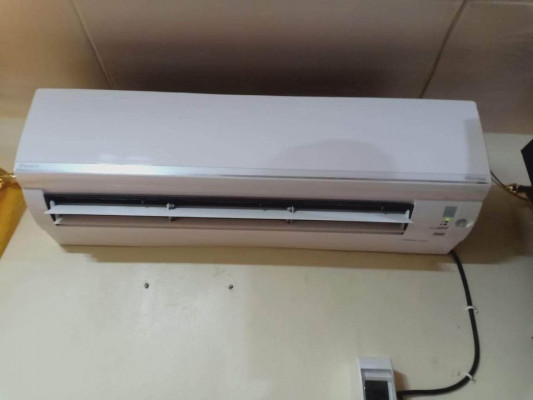 SPLIT TYPE INVERTER AIRCON - DAIKIN ECO KING SERIES