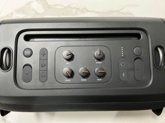 JBL PARTY BOX ON-THE-GO SPEAKER