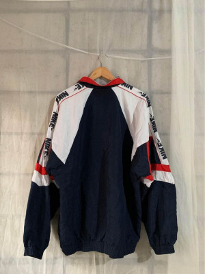 NIKE WINDBREAKER