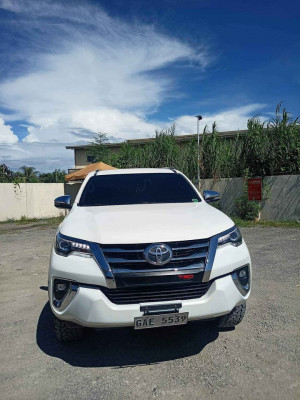 2018 Toyota fortuner v 4x2