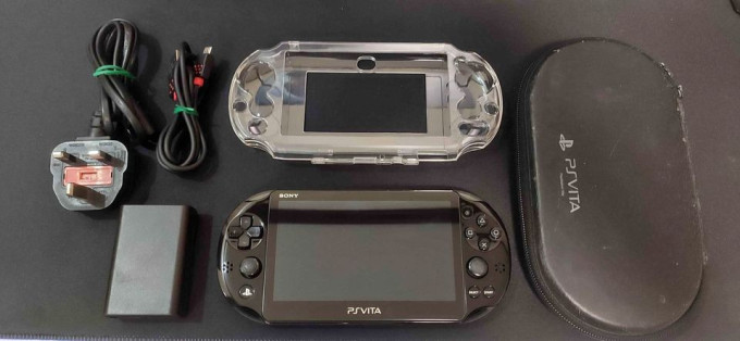 Selling PS Vita 2000 128gb