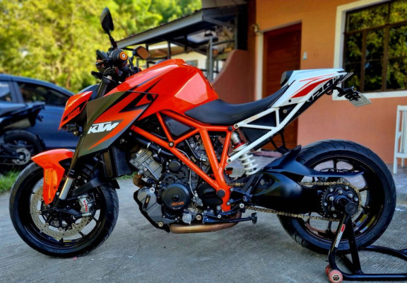 2015 KTM superduke 1290r