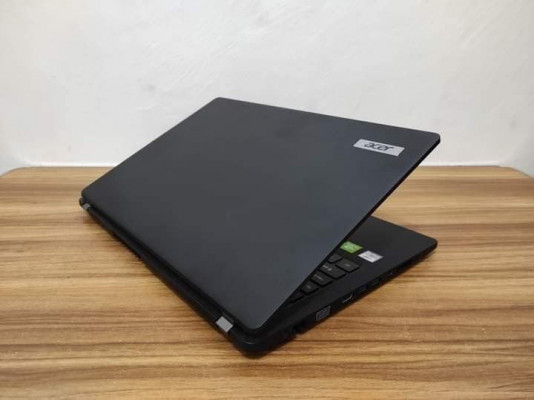 ACER TRAVELMATE P215-52G