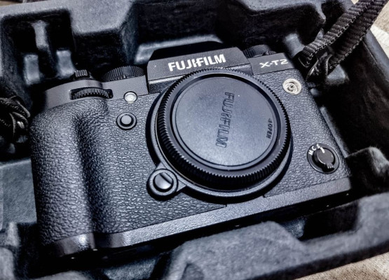 Fujifilm XT2 Body (hotshoe issue)