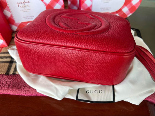 Gucci soho sling authentic