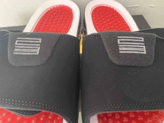 JORDAN Hydro XI Retro - ORIGINAL