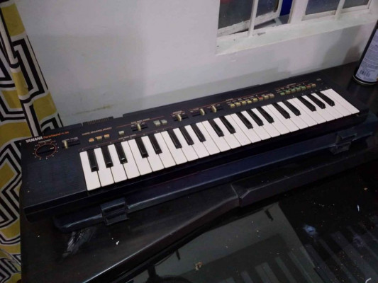 YAMAHA PORTASOUND PS400