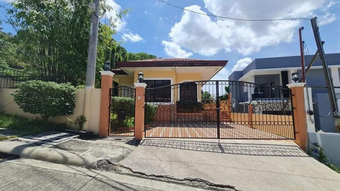 House and Lot for Sale in La Vista Monte