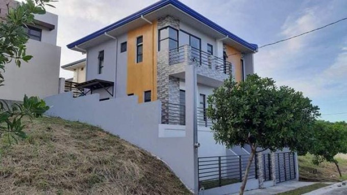 House and Lot - Sta. Rosa, Laguna