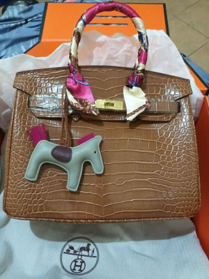 Authentic HERMES bag for sale (RUSH)