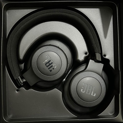 JBL E65BTNC Noise Canceling Over Ear not Sony 1000XM4 Bose QC35 Beats Studio Air