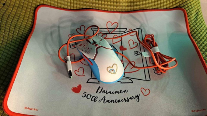 Razer Viper Mini Doraemon Hearts Edition