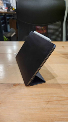 64 GB iPad Air 4 with Apple Pencil 2 and Apple Magnetic Folio