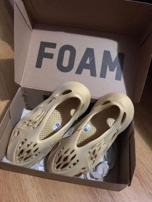 Adidas Yeezy Foam RNR