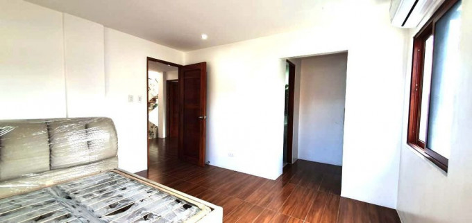 HOUSE AND LOT FOR SALE