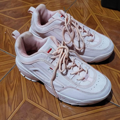 Preloved Peach Fila Disruptor