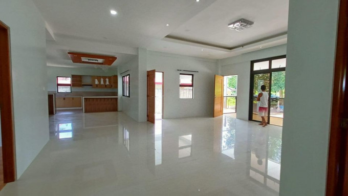 NEWLY-BUILT HOUSE & LOT FOR SALE IN VALENCIA