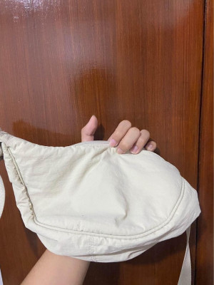Uniqlo Round Mini Shoulder Bag