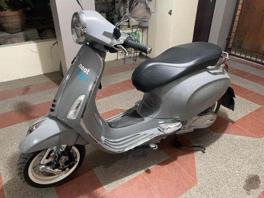 Vespa Primavera 2022