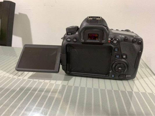 Canon 6D Mark II Full Frame DSLR