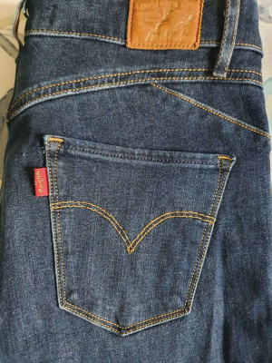 Levi's High-Waist Skinny Jeans