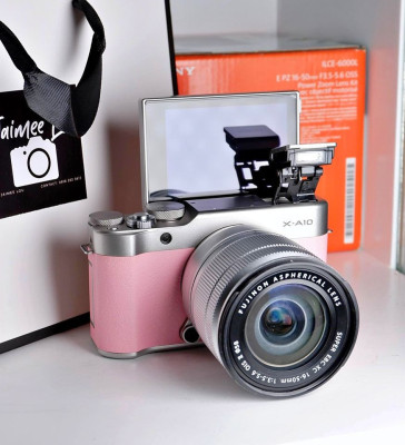 Fujifilm X-A10 16MP Mirrorless wifi bluetooth connectivity vlogging