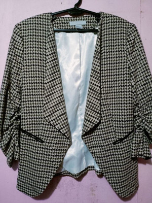 Pre loved checkered blazer for women
