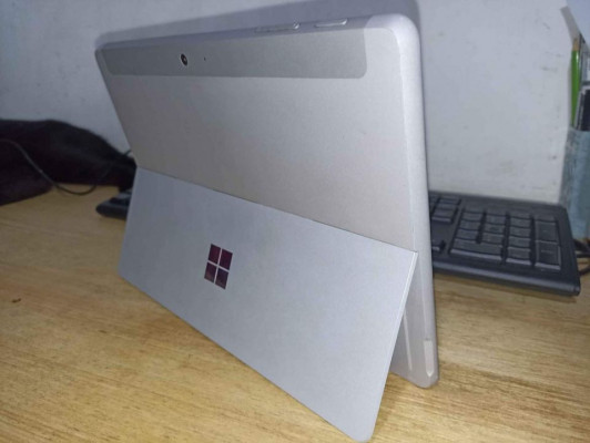 Surface Go