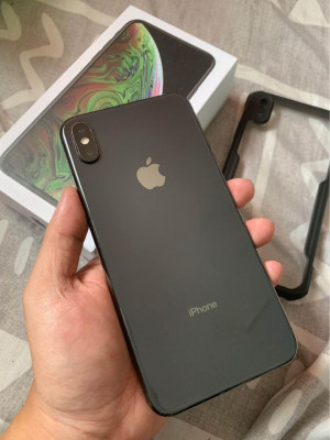 Apple iPhone XS Max 64gb. Rush