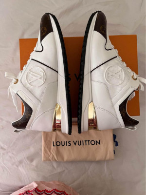 Louis Vuitton run away sneaker