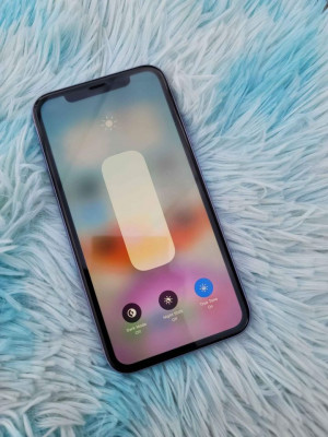 IPHONE 11 128GB,NO ISSUE