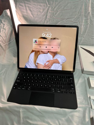 iPad Pro M1 12.9 256GB + Apple Pencil + Magic Keyboard