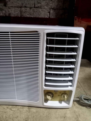 CARRIER Aircon 1 HP