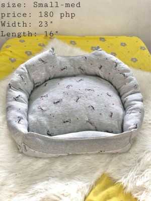 PET BEDS FOR CATS AND DOGS