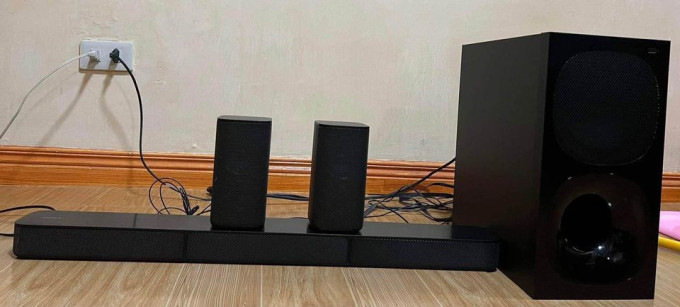 Sony speaker HT-S20r