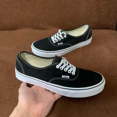 vans classic black