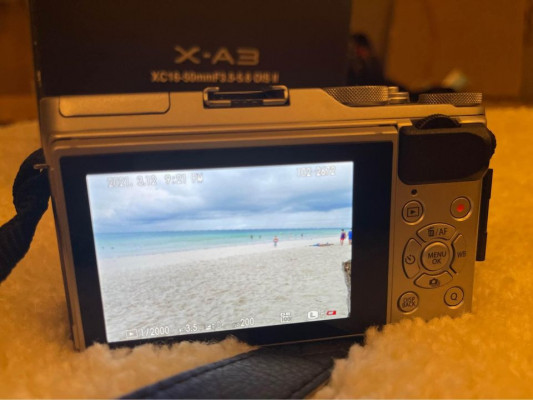 FUJIFILM XA3