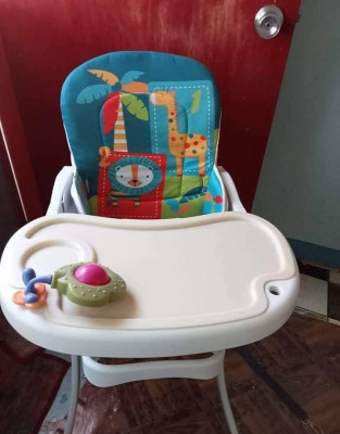 Akeeva High Chair