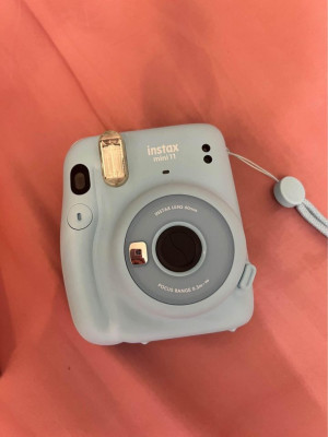 Instax 11 mini with box