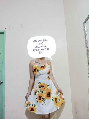 Preloved sunflower dress (m-l)
