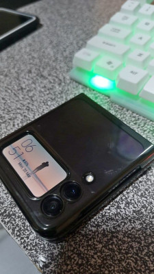 Samsung Z Flip3 5G/ 128G internal
