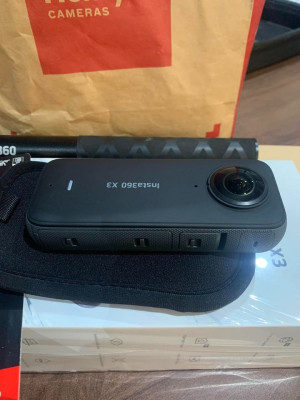 Insta 360 x3 64gb with Invisible Stick (with Original Official Receipt and Box)