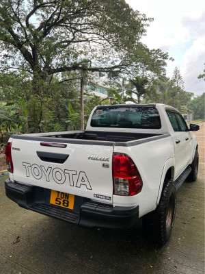 2016 Toyota hilux